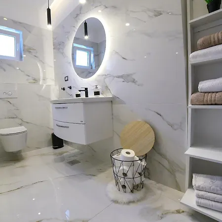 Appartement Madonna Dugopolje